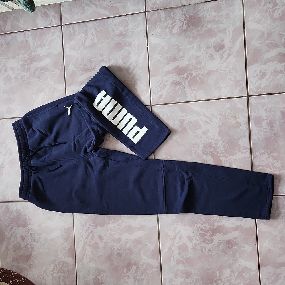 PUMA Boys XL Heavy weight Track pant Navy LIKE NEW!